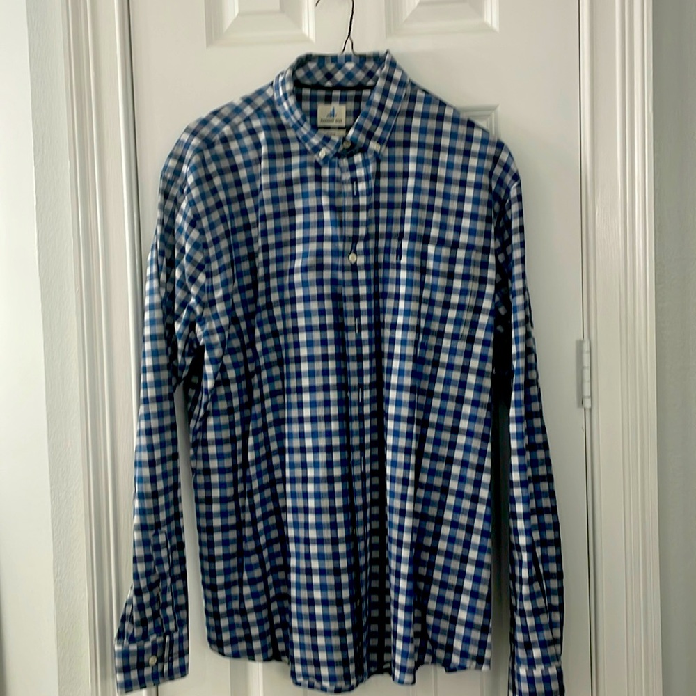 Johnnie O long sleeve button down dress shirt